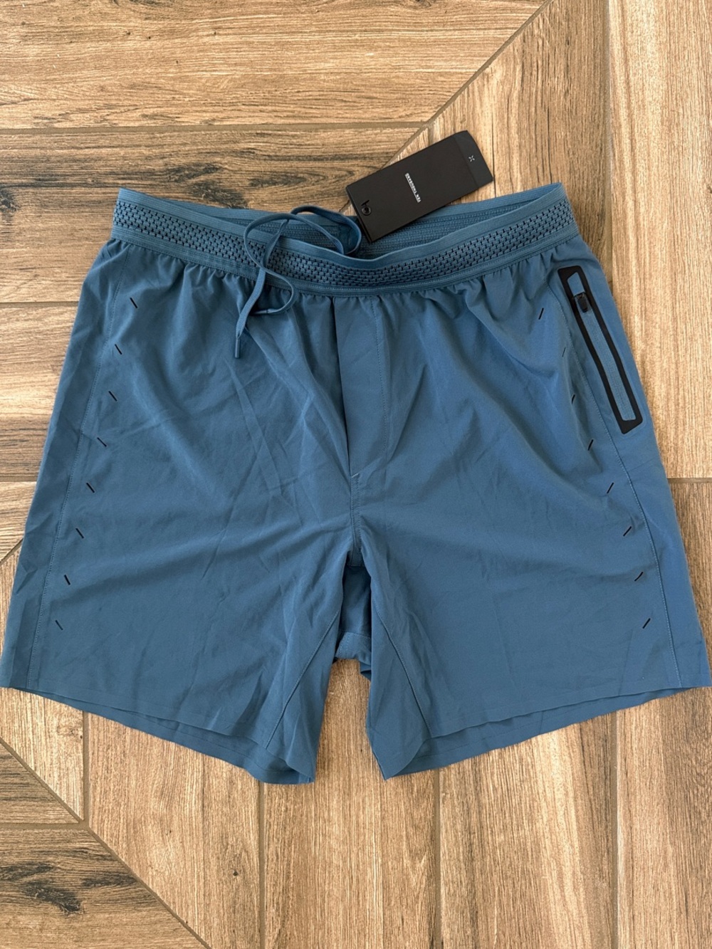 Men’s Ten Thousand - The Session - Bluefin Shorts, Large, Linerless 7”